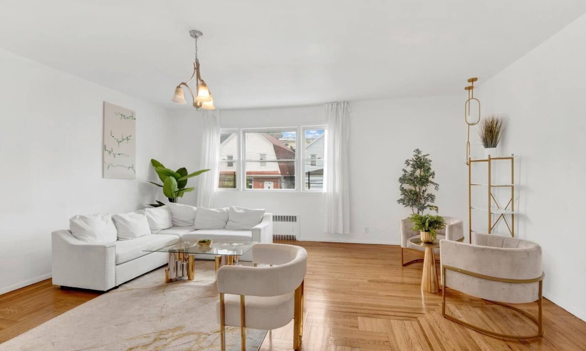 Southeast Yonkers Apartment | Luxe 3BR Oasis Minutes to Manhattan