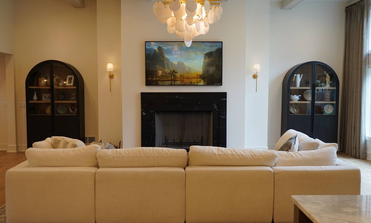 Royal Oak House | Luxury 5-bedroom house in charming Royal Oak with hot tub and steam sauna