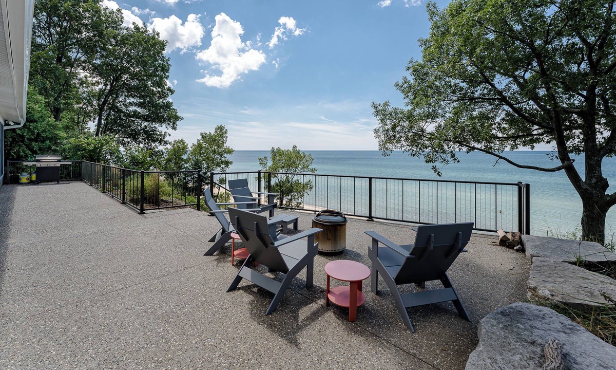 West Olive House | Luxury Lake Michigan Beach Cottage | Private Beach Access & Stunning Views