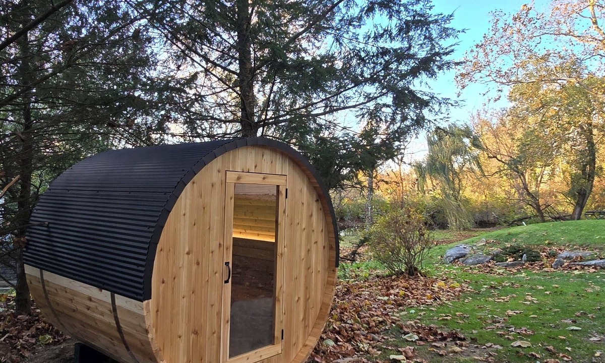 Witmer Cottage | Luxury Waterfront Cottage with Wood Burning Fireplace + Hot Tub + Backyard Sauna