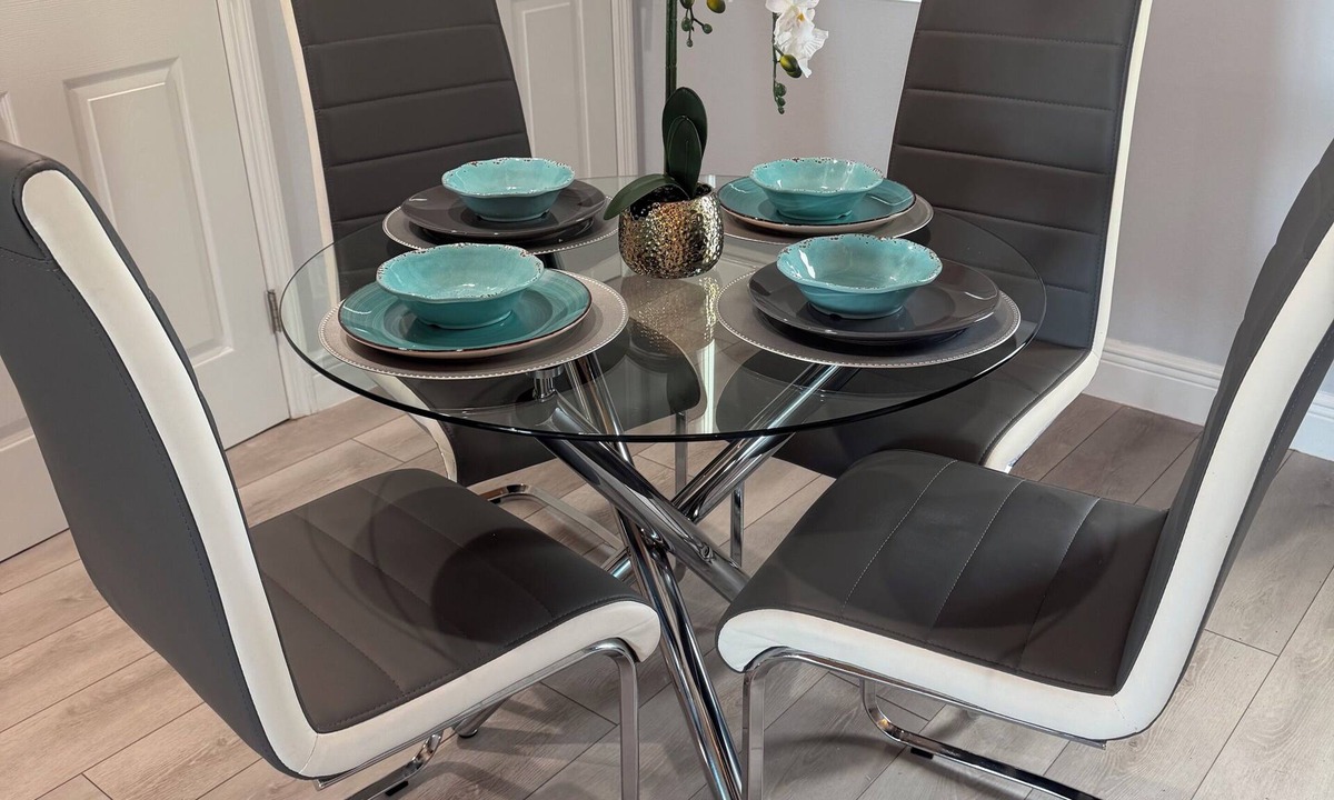 Spring Hill House | Modern Beach house 2 minutes walking distance to Pine Island