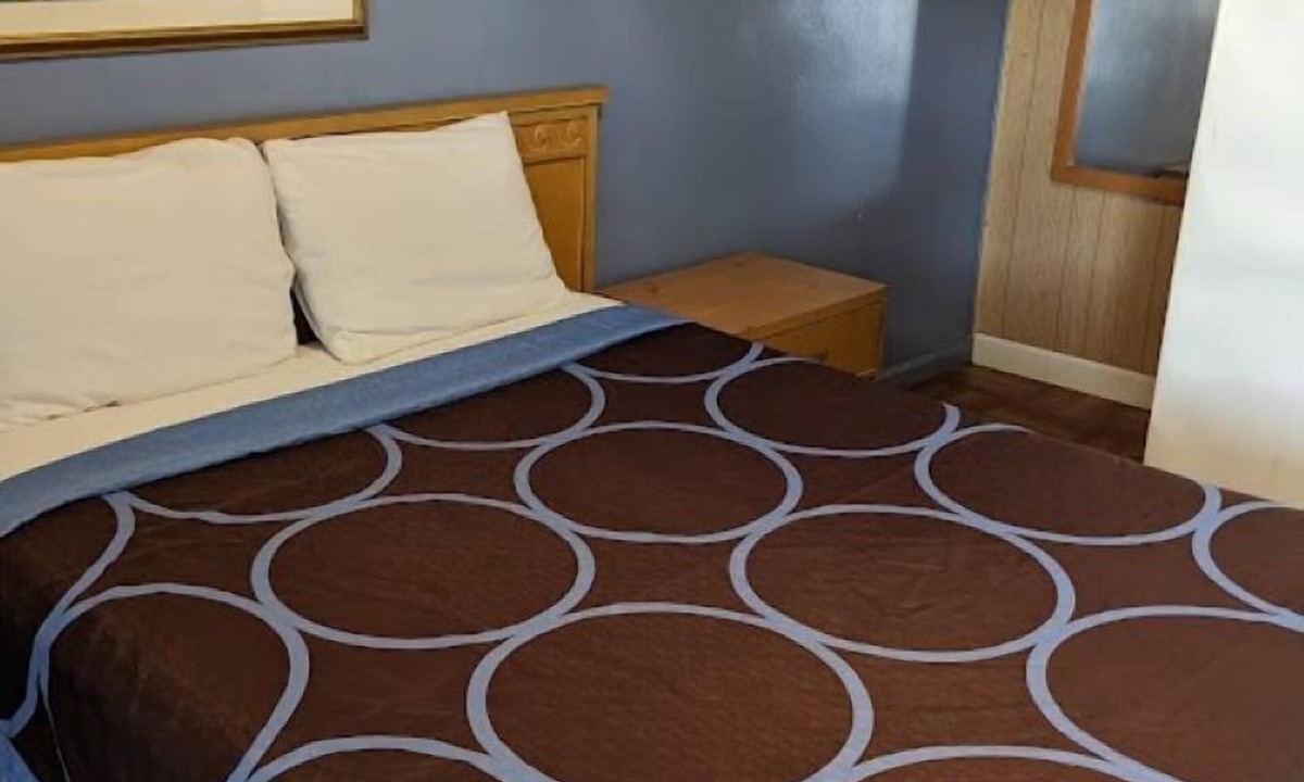 Melvindale Hotel | Moonlight Motel