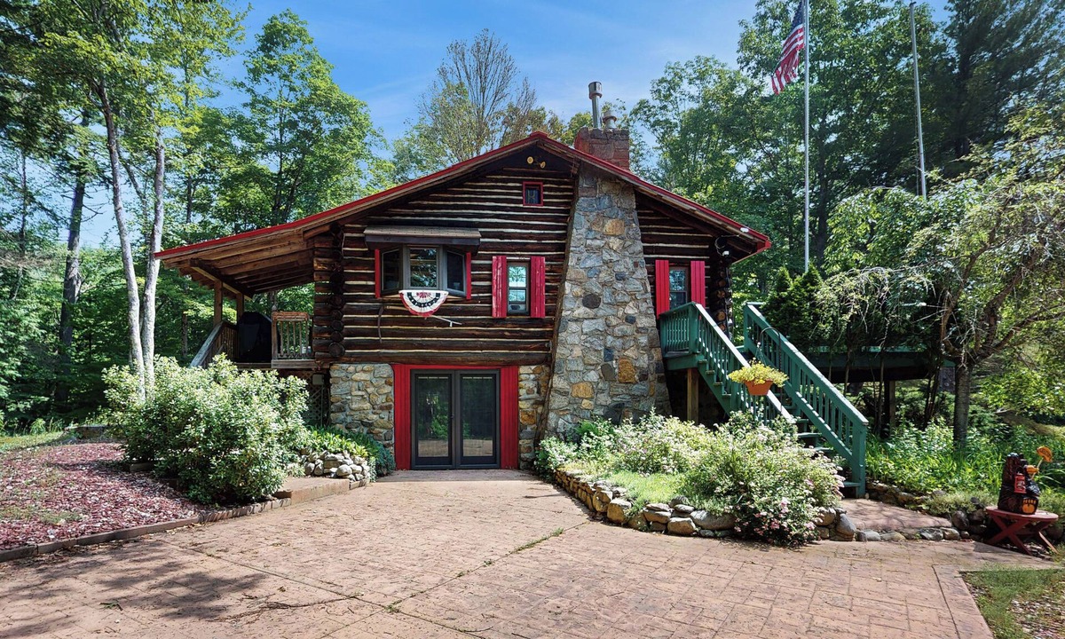 Bolton Landing House | Mtn-View Family Cabin! 9 Mi to Lake George Village