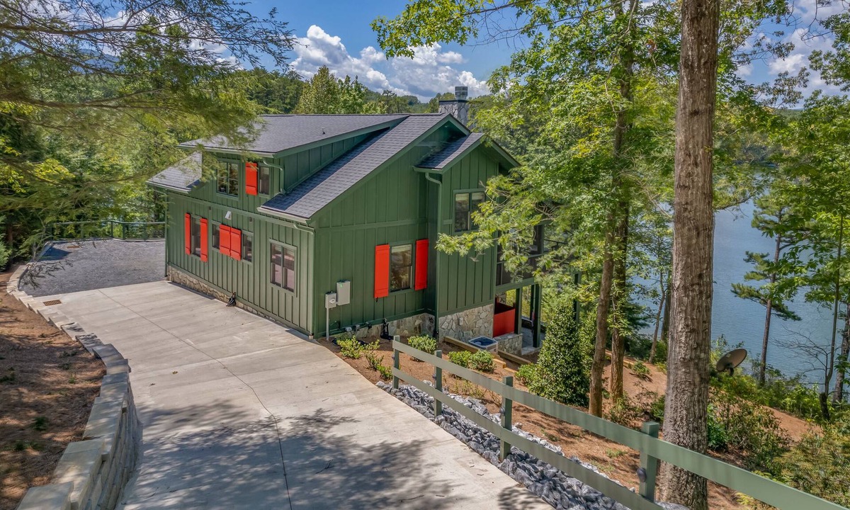 Mill Spring House | New Spacious Perfect Lake House -11 miles to TIEC
