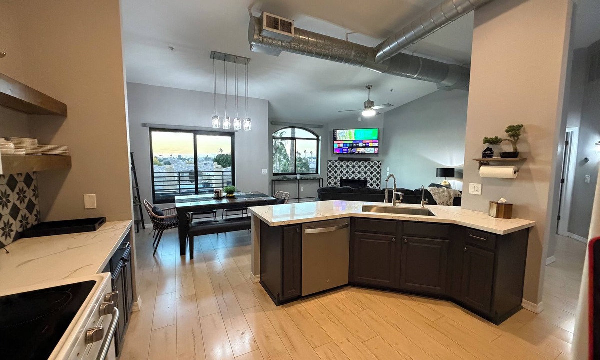 Camelback East Condo | NEWLY LISTED 3BR, 3BA Condo! Pool/Spa & sunset views from 3 private balconies!