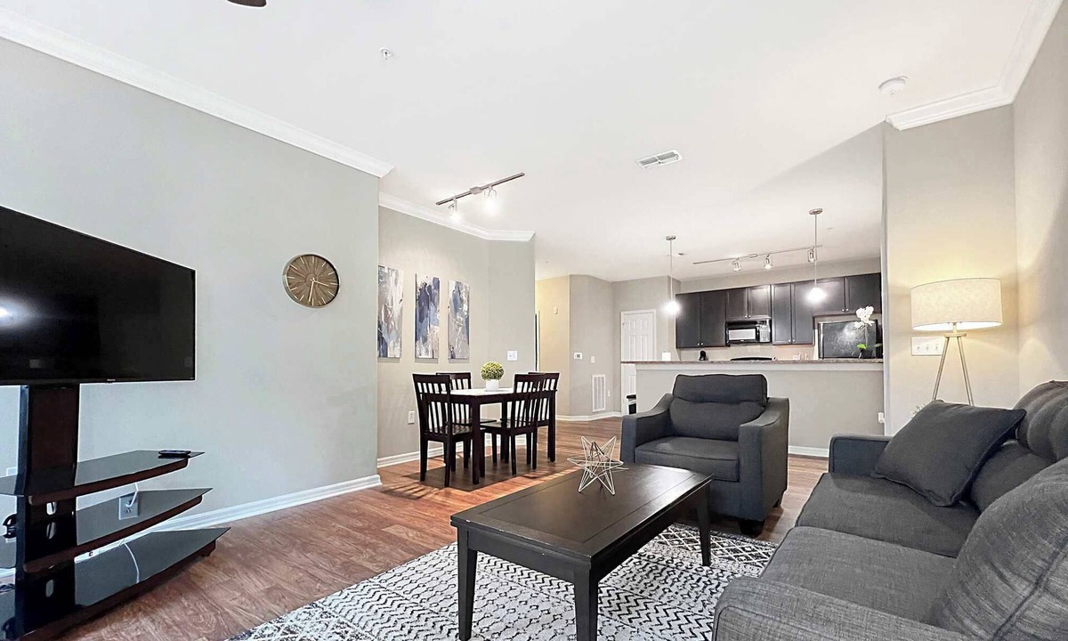 Lutz Apartment | Peaceful 2 BR with Private Garage, Prime North Tampa