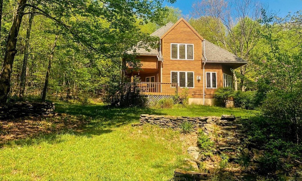 Bloomville House | Peaceful Country Retreat with Private Trails, Sauna & Stargazing in Bloomville, New York