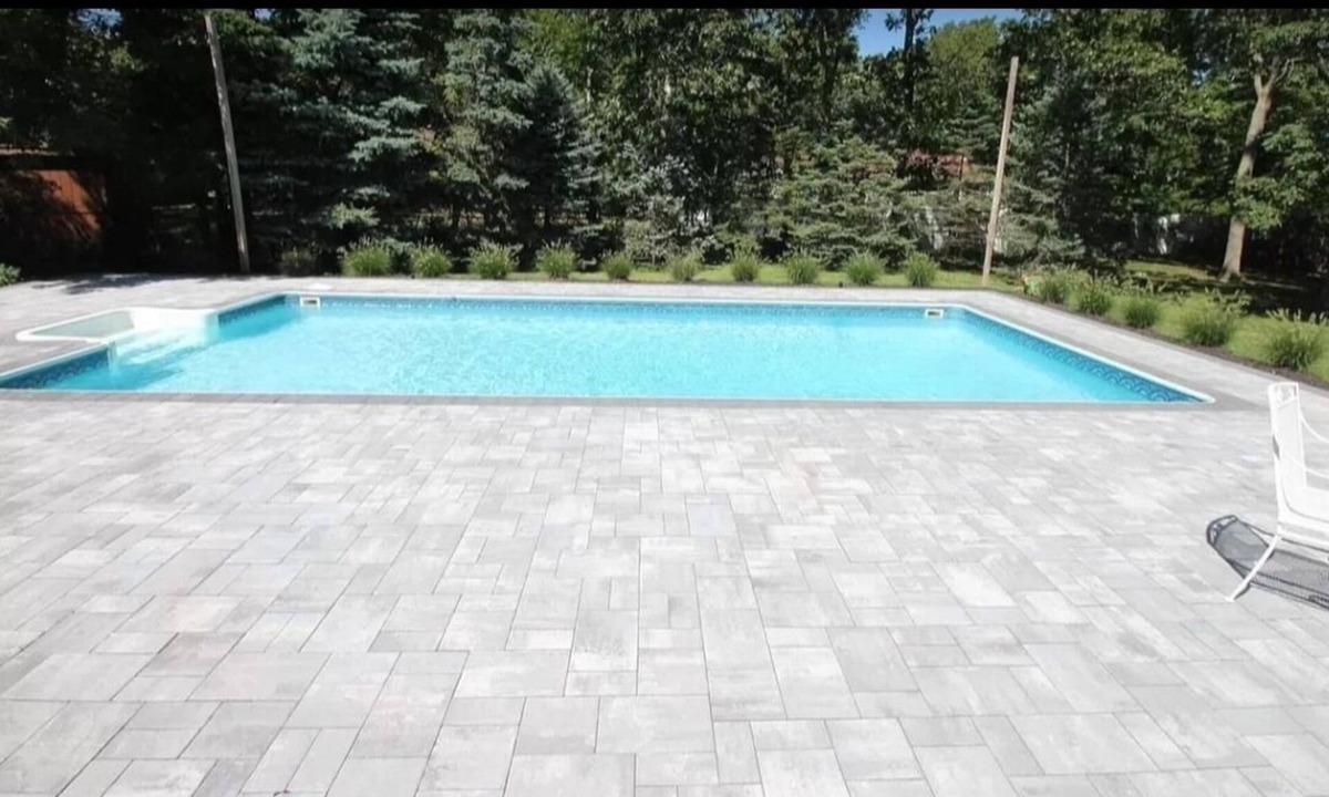Hampton Bays House | Perfect summer getaway in Hampton Bays. Last 2 weeks of Summer, still available!