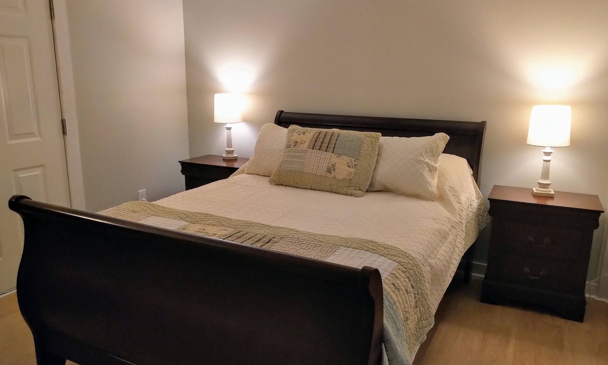 Frank House | Plumtree Mountain Retreat Studio #4