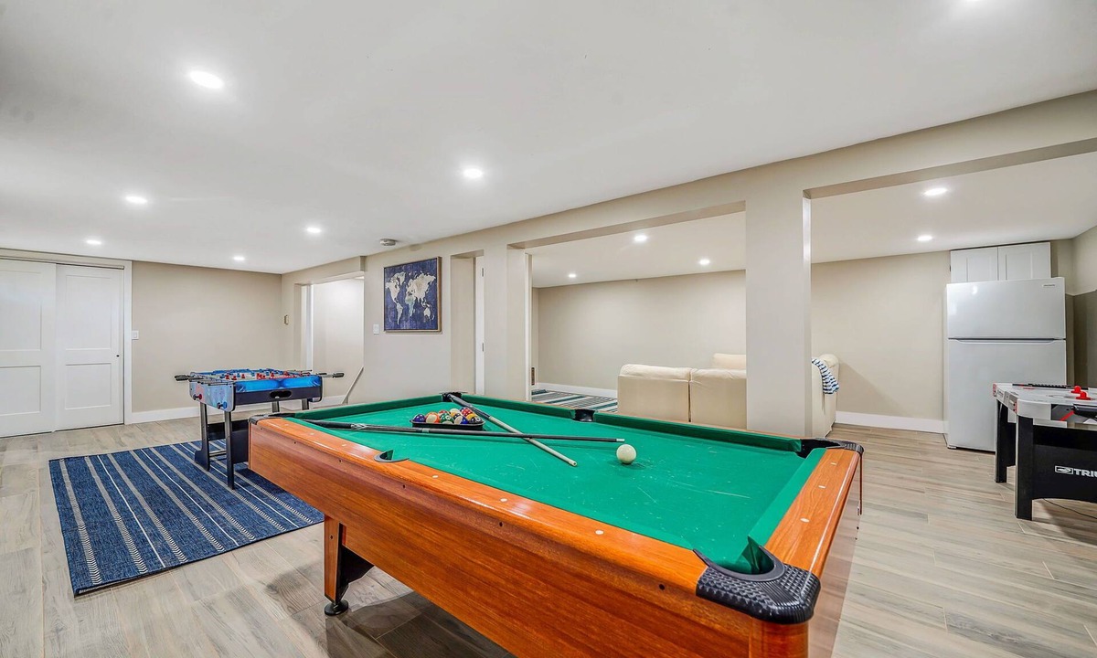 Hampton Bays House | Private Pool, Close to Beaches, Shops, Restaurants, bars, and markets