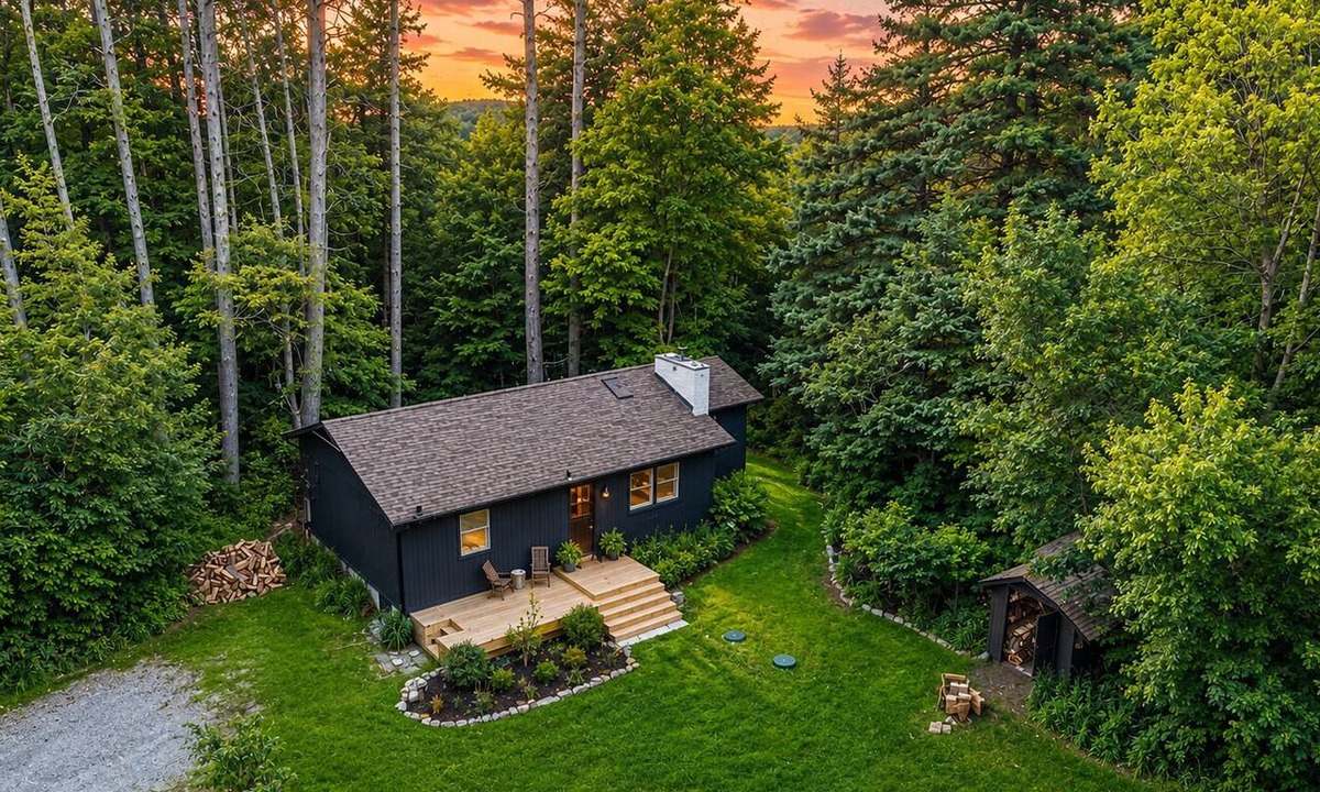 Narrowsburg House | Private Riverfront Catskills Retreat w/Hot Tub