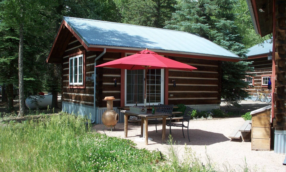 Alpine Village Cabin | Riverside Meadows Guest Cabin on Rio Grande Free Kayaking and Rafting