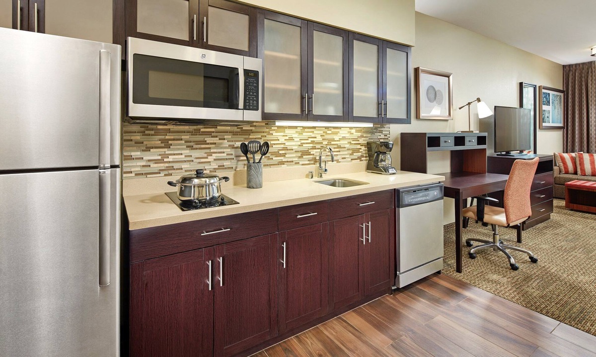 Anaheim Resort Apartment | Roll-In Shower Accessible Studio, Anaheim