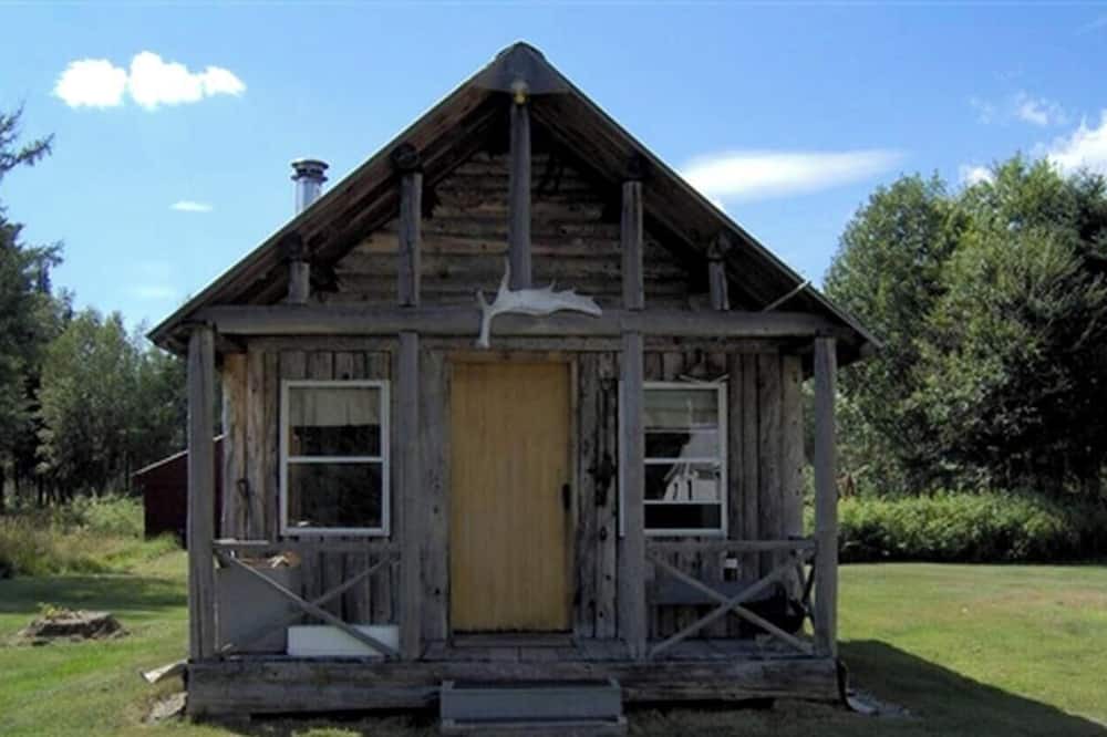 Pleasant Ridge Cabin | Rustic, Private Log Cabin near Augusta, Maine, Perfect for a Weekend Getaway in Nature