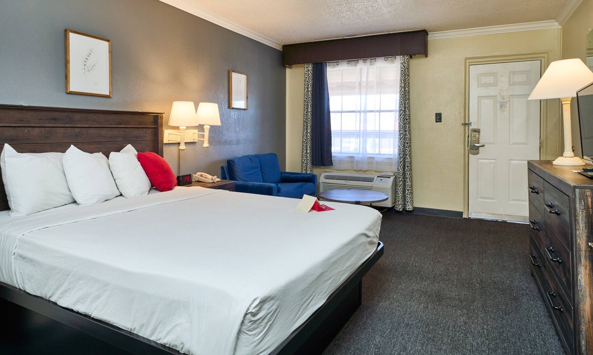 Northeast Heights Hotel | San Mateo Inn