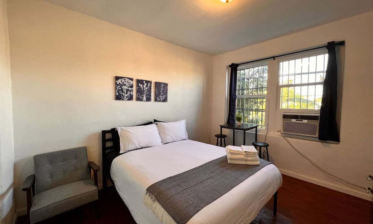 Westlake Apartment | Serene studio with AC in charming Los Angeles neighborhood
