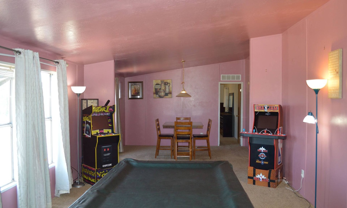 Allison House | Spacious 4-bedroom home in delightful Vanderwagen with AC/heat
