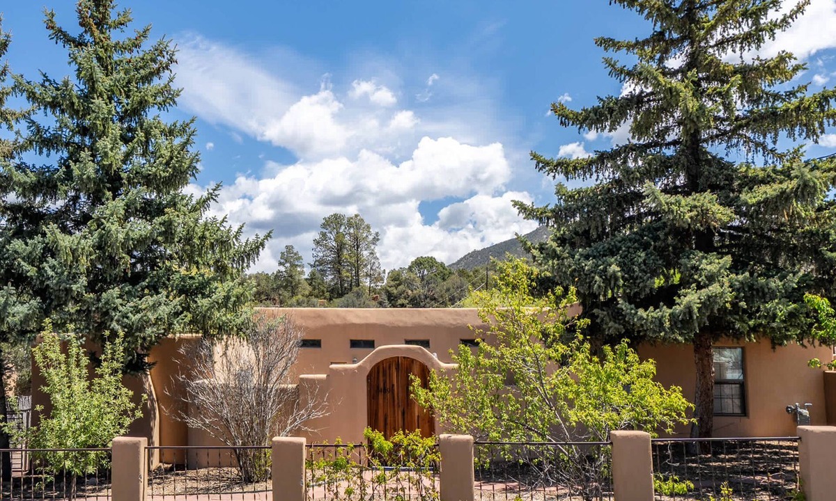 Historic Eastside House | Spacious and Inviting, Views, Walk to Canyon Rd.