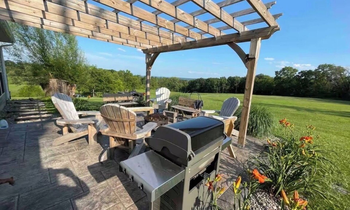 Bristol Hills House | Spacious Ranch Amazing Acreage Canandaigua perfect for your peaceful getaway