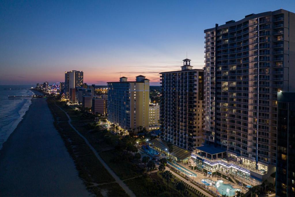 Myrtle Beach Hotel | SpringHill Suites by Marriott Myrtle Beach Oceanfront