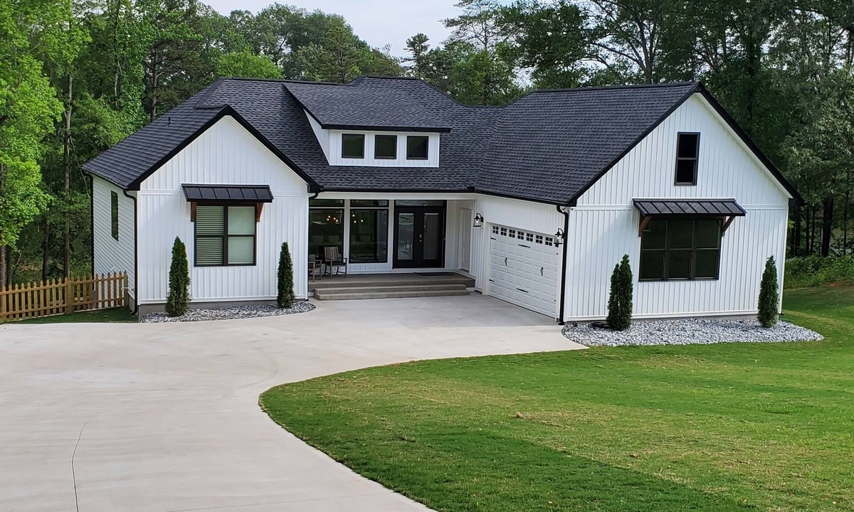 Greer House | Stunning, Designer 6 Bdrm Lake House, Relaxing Retreat, 15 Min from GSP!