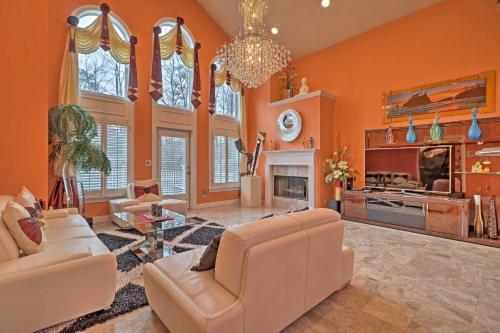 Duluth House | Stunning Duluth Family House w/Fireplace & Patio!
