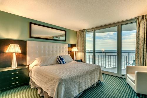 Downtown Myrtle Beach Apartment | Stunning Oceanfront King Suite, Downtown MB