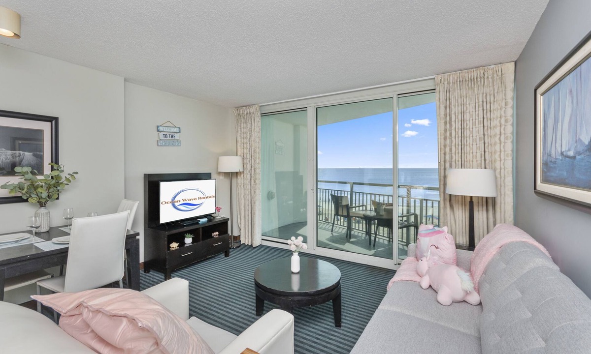 Downtown Myrtle Beach Condo | Stylish 1BR Oceanfront Stay in the Heart of Myrtle Beach