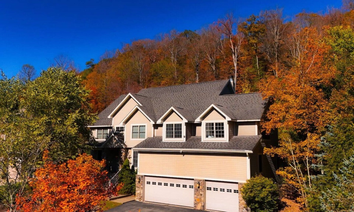 Seven Springs House | Summit Retreat Sleeps 30 inside Seven Springs
