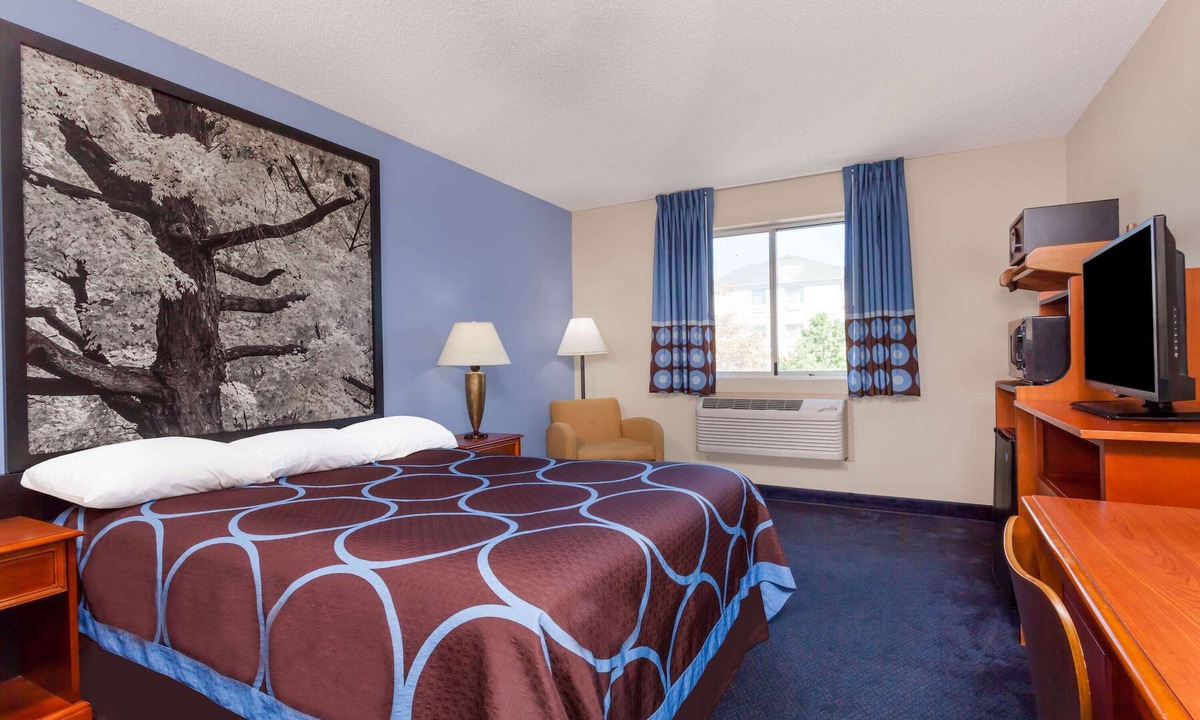 Adrian Hotel | Super 8 by Wyndham Adrian