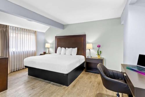 Ferry Pass Hotel | SureStay Studio by Best Western Pensacola