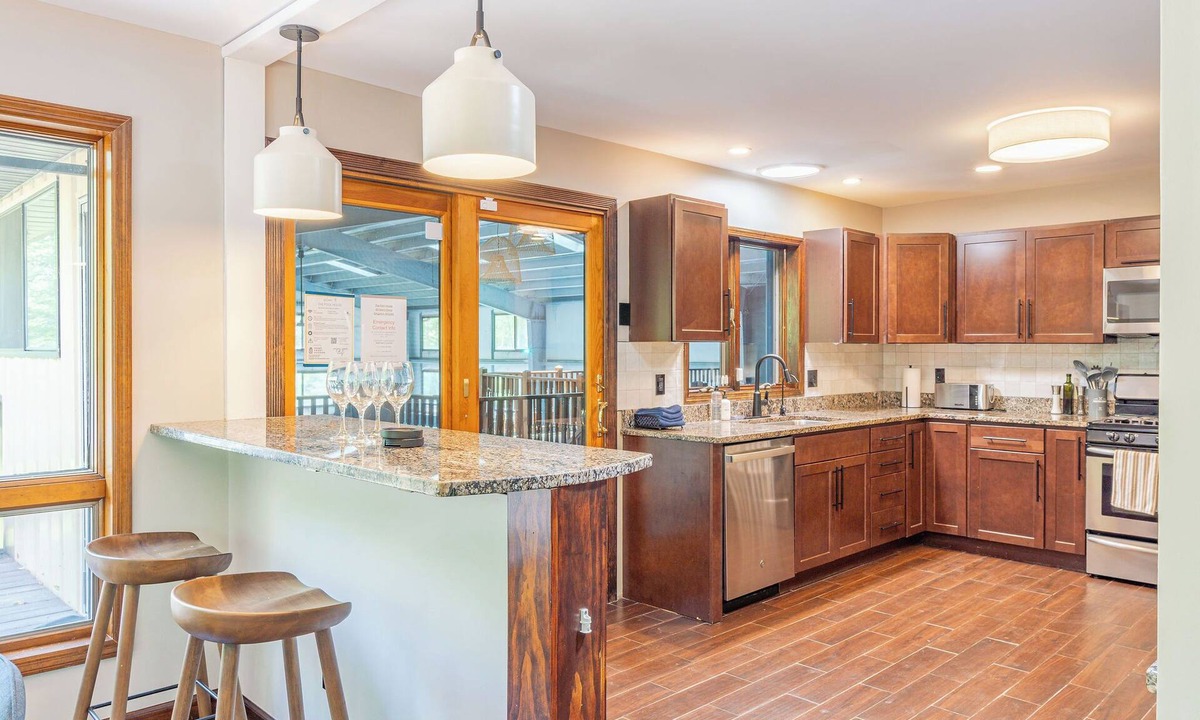 Kingston House | This house is a 4 bedroom(s), 3 bathrooms, located in Kingston, NY.