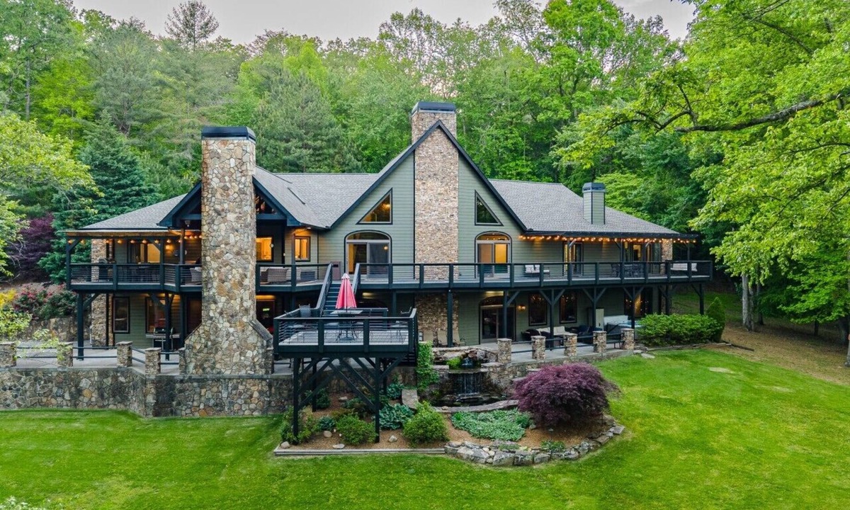 Blue Ridge House | Toccoa Lodge Toccoa River Frontage 10000 sqft