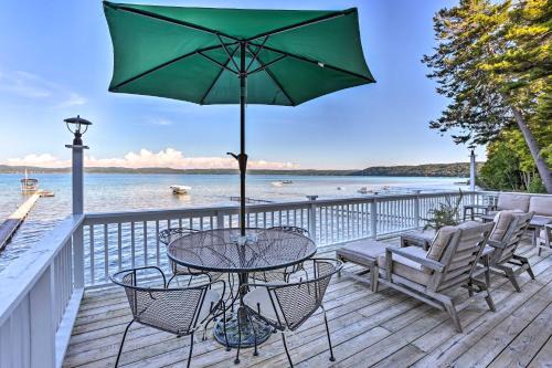 Glen Arbor House | Updated Glen Arbor Cottage on Lake: Dock & Mooring