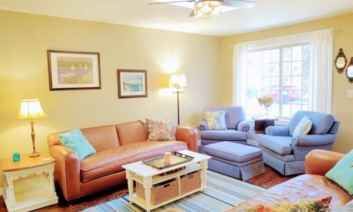 Harbert Cottage | Charming Dog-Friendly Cottage in Sawyer Near Lake Michigan Beaches & Wine Trail