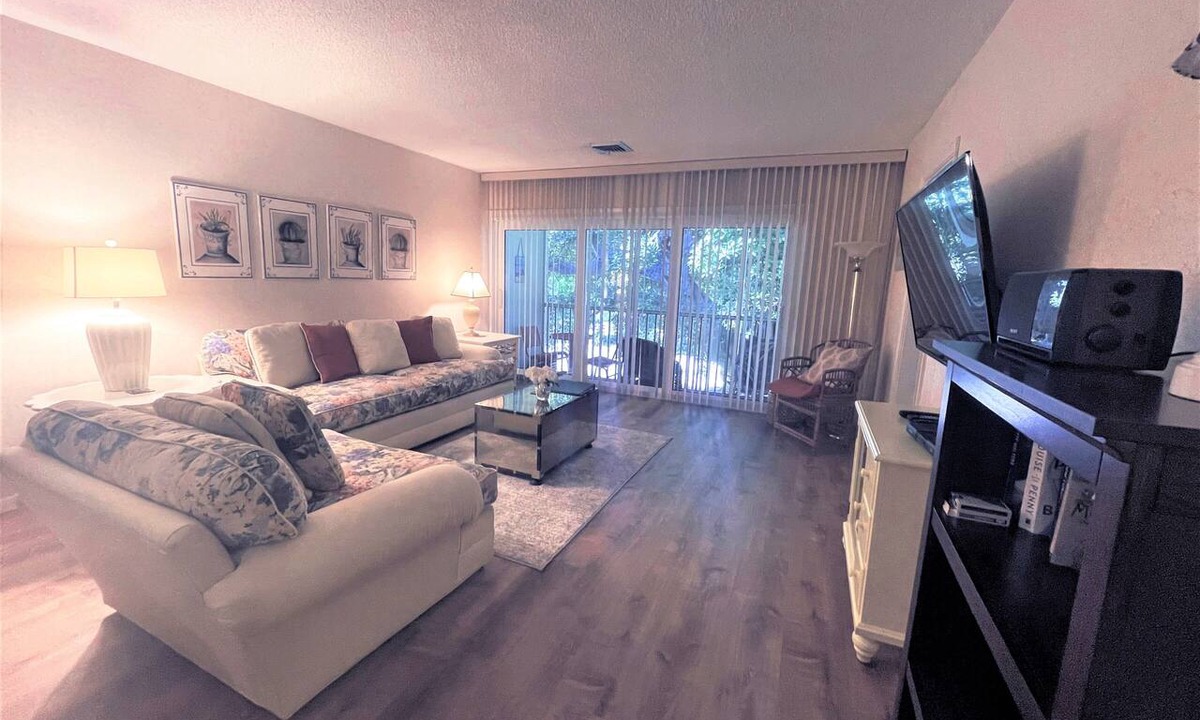 Saint Armands Key Condo | Walk to Beach & Dining–Coastal Condo Retreat Kingston Arms 11-B by RVA