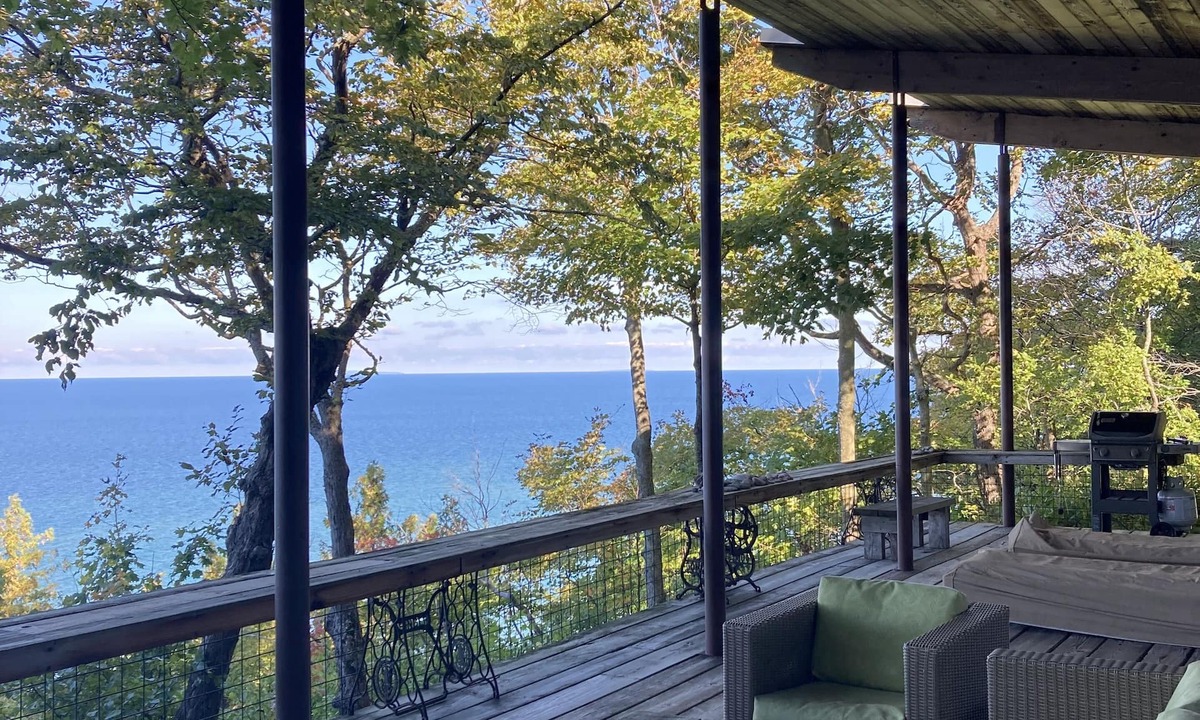 Northport Cottage | Waterfront cottage on 10 acre bluff overlooking Lake Michigan. Very Private,Pets