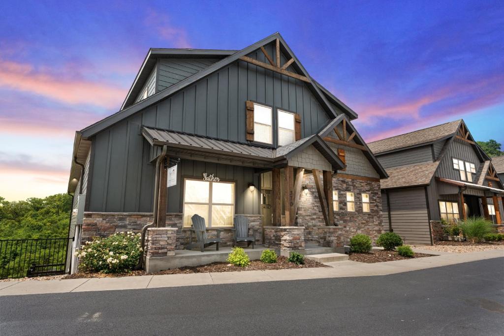 Table Rock House | White Tail Summit- Sleeps 16 home