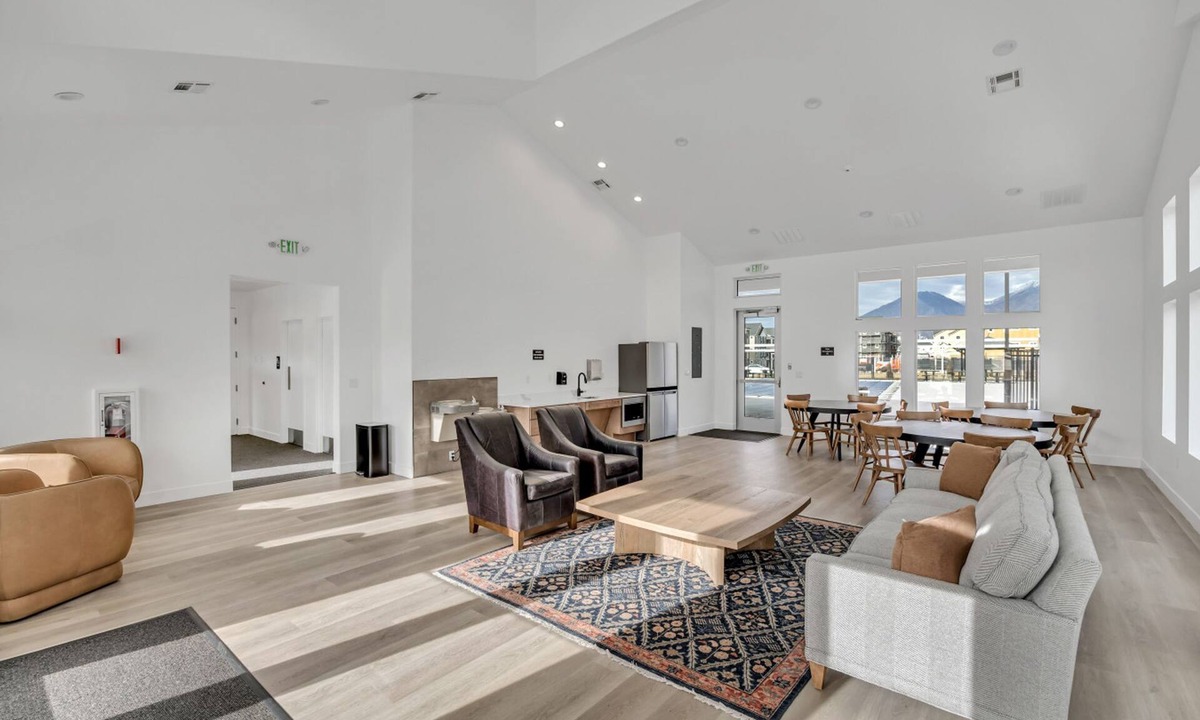 Utah County Apartment | Wind Farm Estates by CDH G102