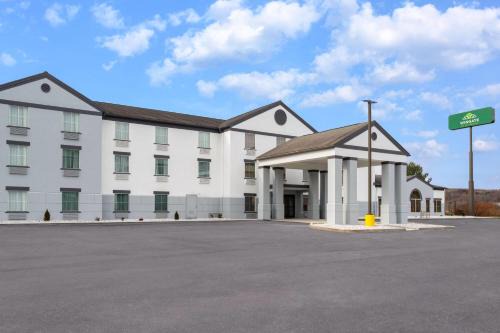 Clearfield Hotel | Wingate by Wyndham Clearfield