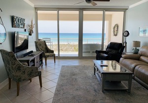 Aug. & Sept. dates available! Beach service through October. Covered parking!