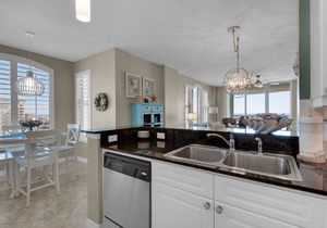 Beach Colony West 12A Gulf-Front 3 BD/3BA w/Beach Service & Onsite Management