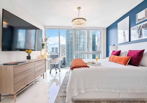 Brickell Open-Concept Suite for Groups
