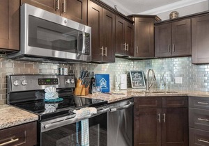 Luxury Condo with Lake Views, Free WiFi & Minutes from Silver Dollar City