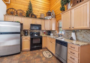 Multi-Unit Walk-in Cedar Log Cabin - Just off of Branson's 76 Country Blvd! Golf &Ticket Deals in Branson