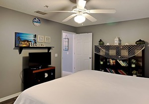 Navarre Beach Condo with Balcony Overlooking the Sound - Just Steps to the Sand!