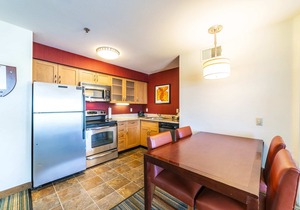 Phoenix 2bd Queen Beds in Phoenix