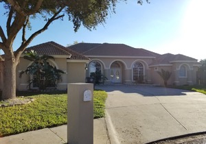 Recently updated, modern condo with a Gulf view from the balcony! Free Wifi! in Miramar Beach