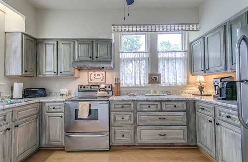 Franklin Apartment | 100 year old home five blocks from Historic Downtown Franklin, TN