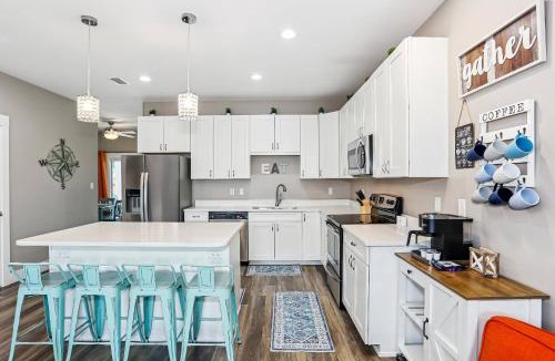 East Hill House | 1621 E Cervantes St